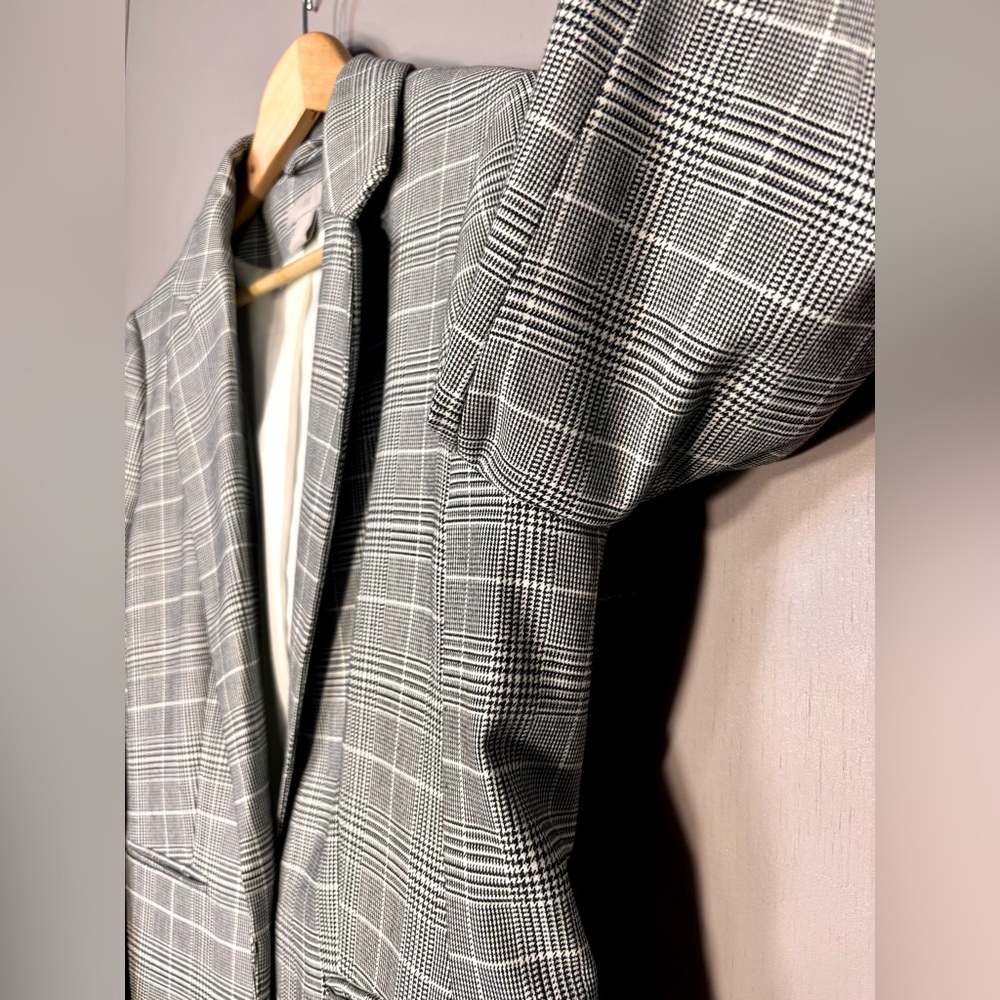 H&M Classic Gray Tailored Blazer - Picture 8 of 16
